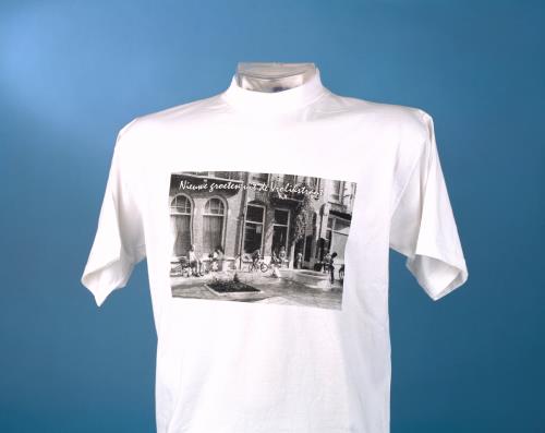 Unknown artist, T-shirt 'New greetings from the Vrolikstraat