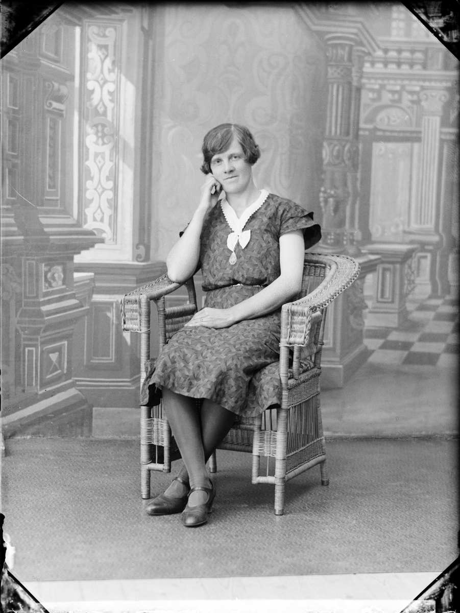Skötsner-Edhlund, Gunhild Mattsson från Däckebo, Valö socken, Uppland