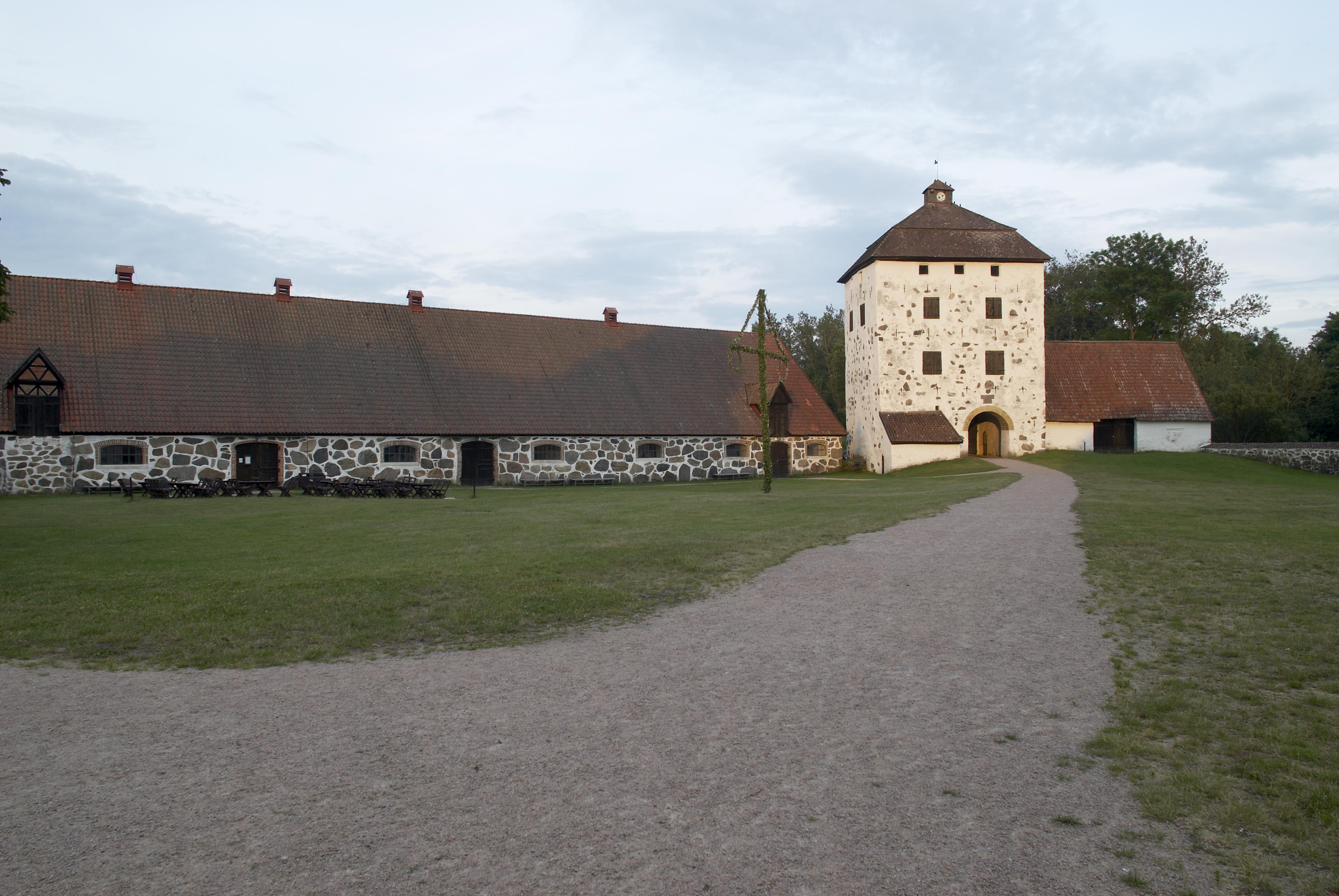 Bengt A Lundberg, Hovdala slott