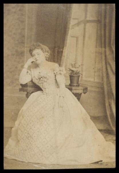 London Stereoscopic and Photographic Company, Guy Little Theatrical Photograph
