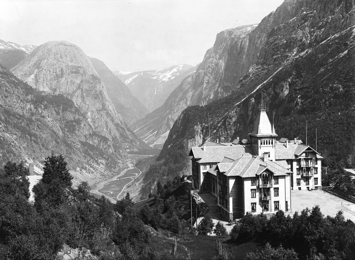 Axel Lindahl, Prot: Sogn Stalheim Hotel