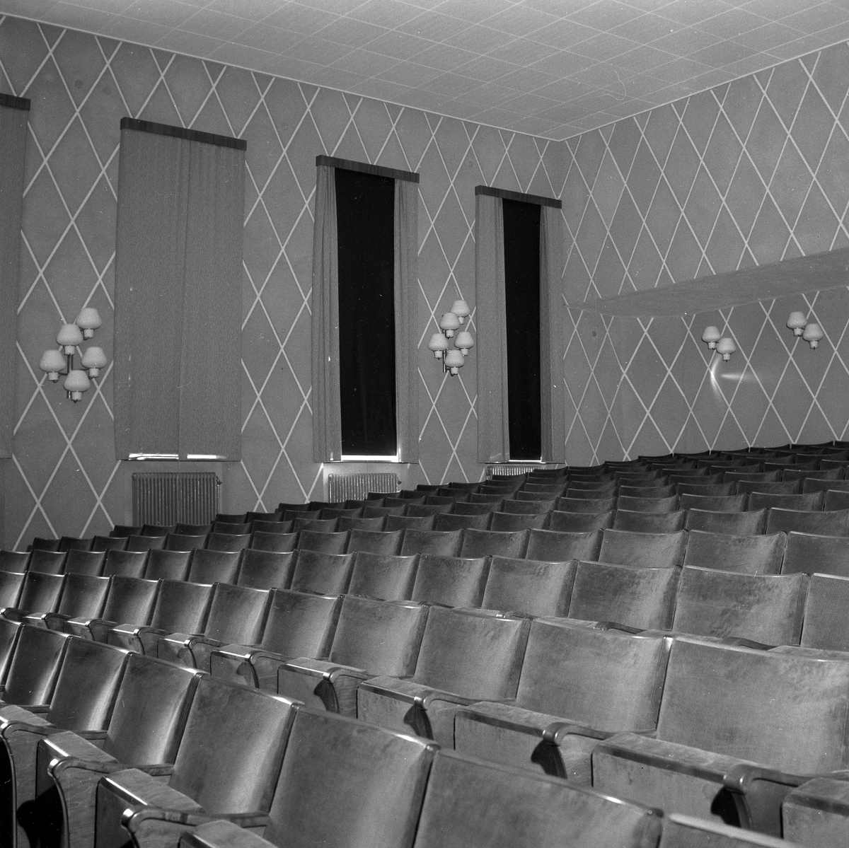 Örebro Kuriren, Frövi The House of the People. September 14, 1955.