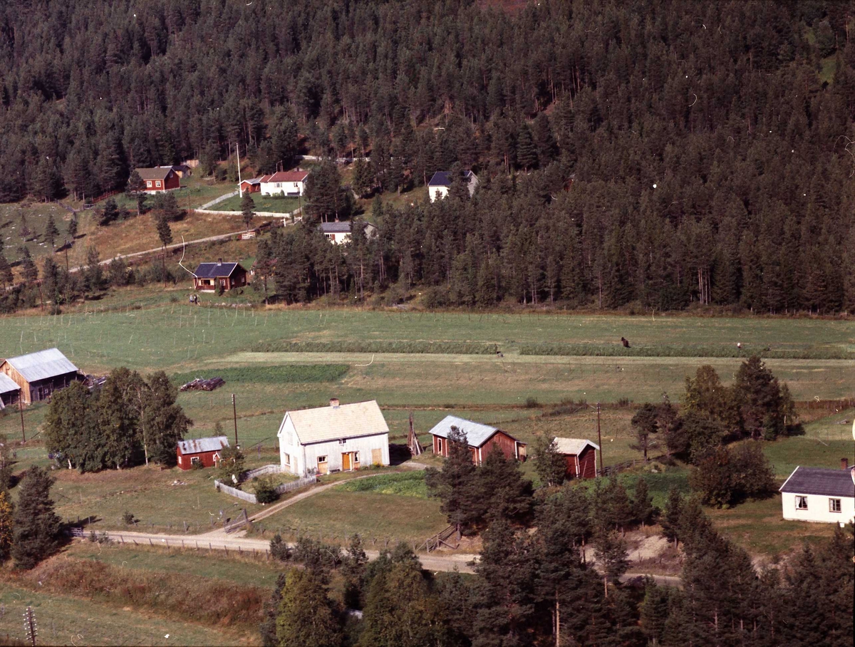 Widerøes Flyveselskap A/S, Gårdsplass.