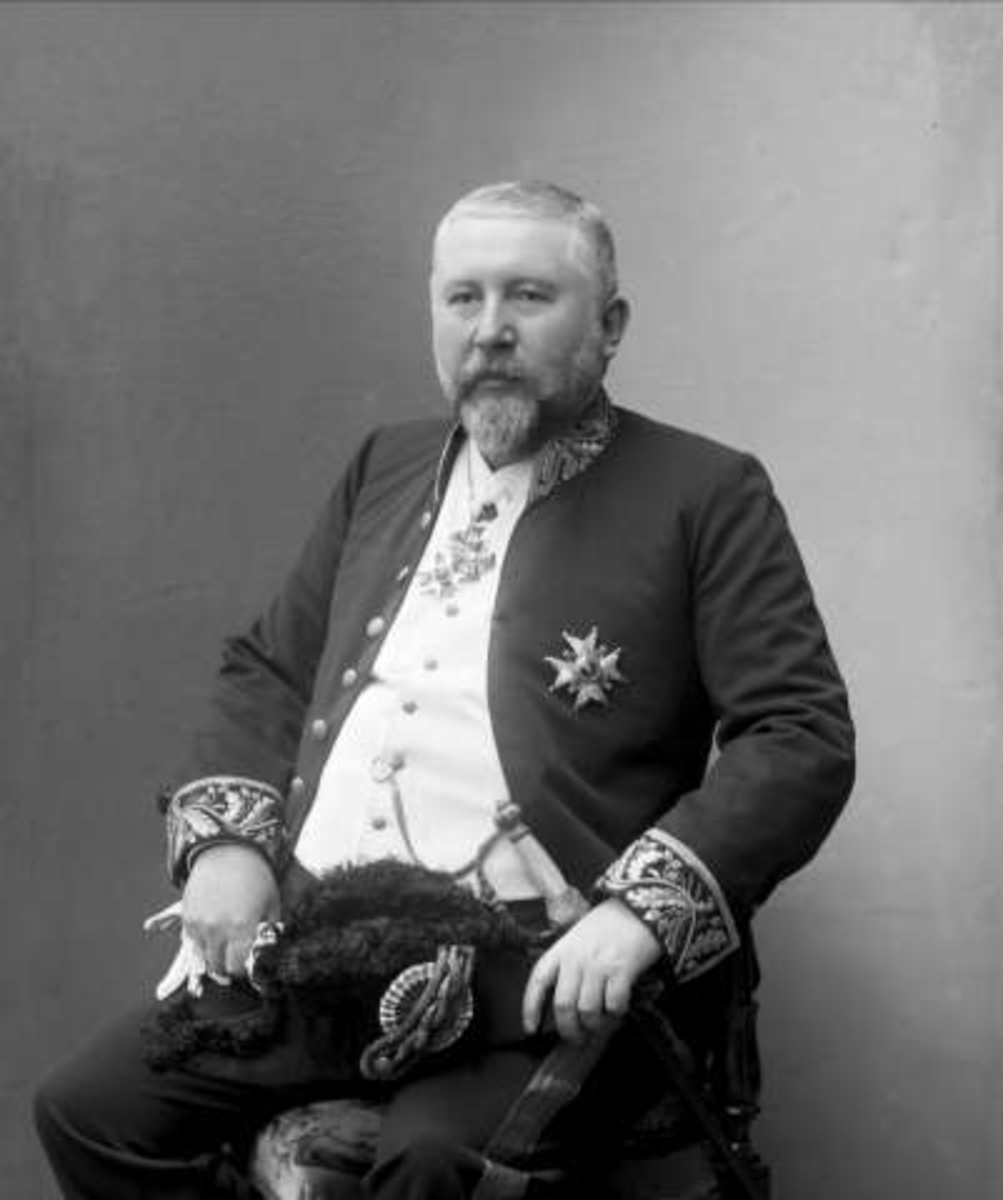 Gustav Borgen, Portrett, "Boye" Christian Riis Strøm (1847-1930), i uniform som stiftsamtmann.