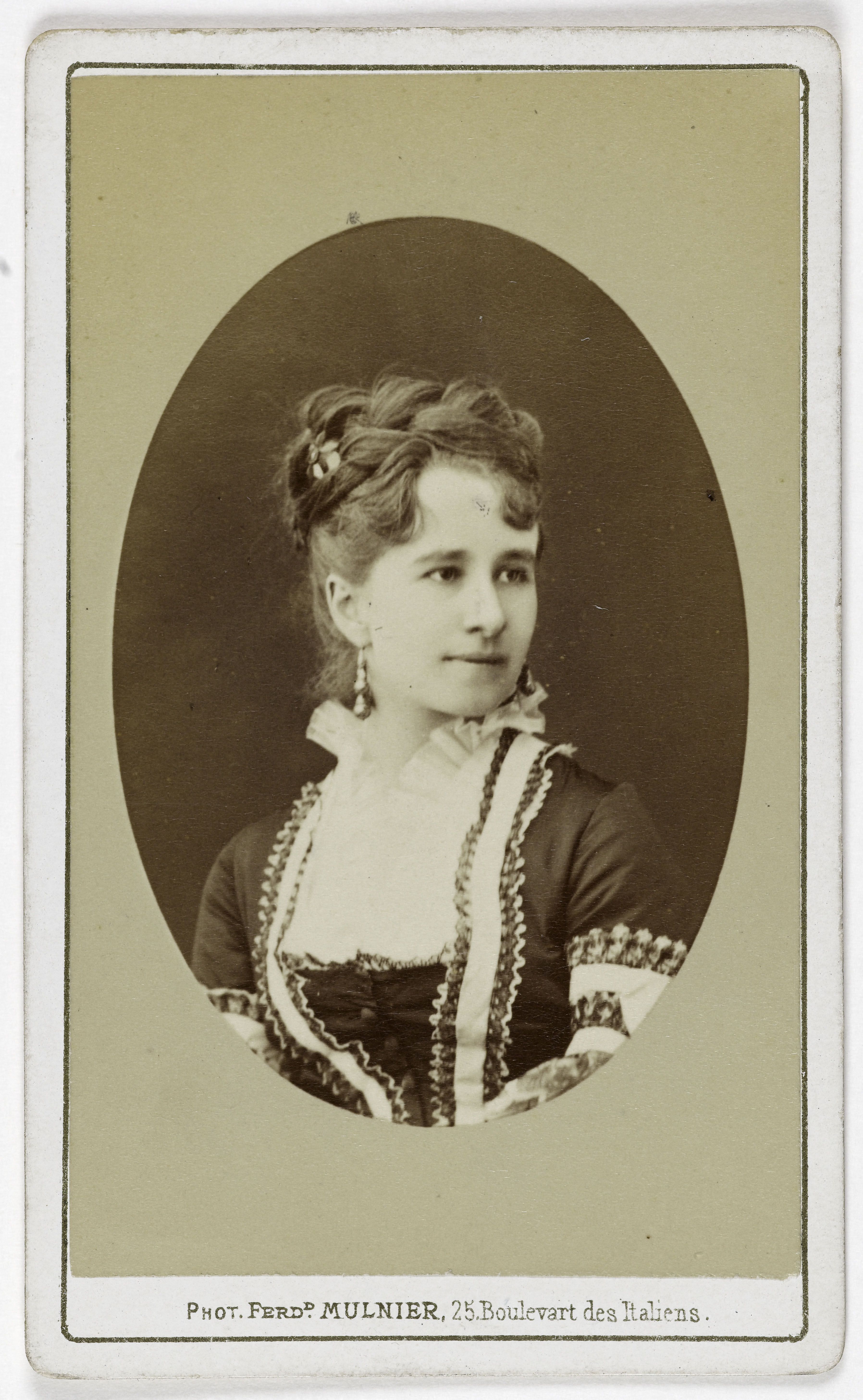 Ferdinand Mulnier, Portrait d'Alice Ducasse (1841-192.?) cantatrice