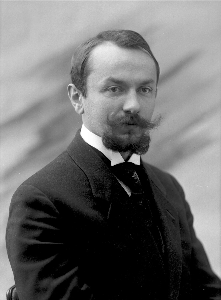 Gustav Borgen, Portrett, mann med skjegg. Lærer Hoffmann, sannsynlig lektor Fritz Wilhelm H.