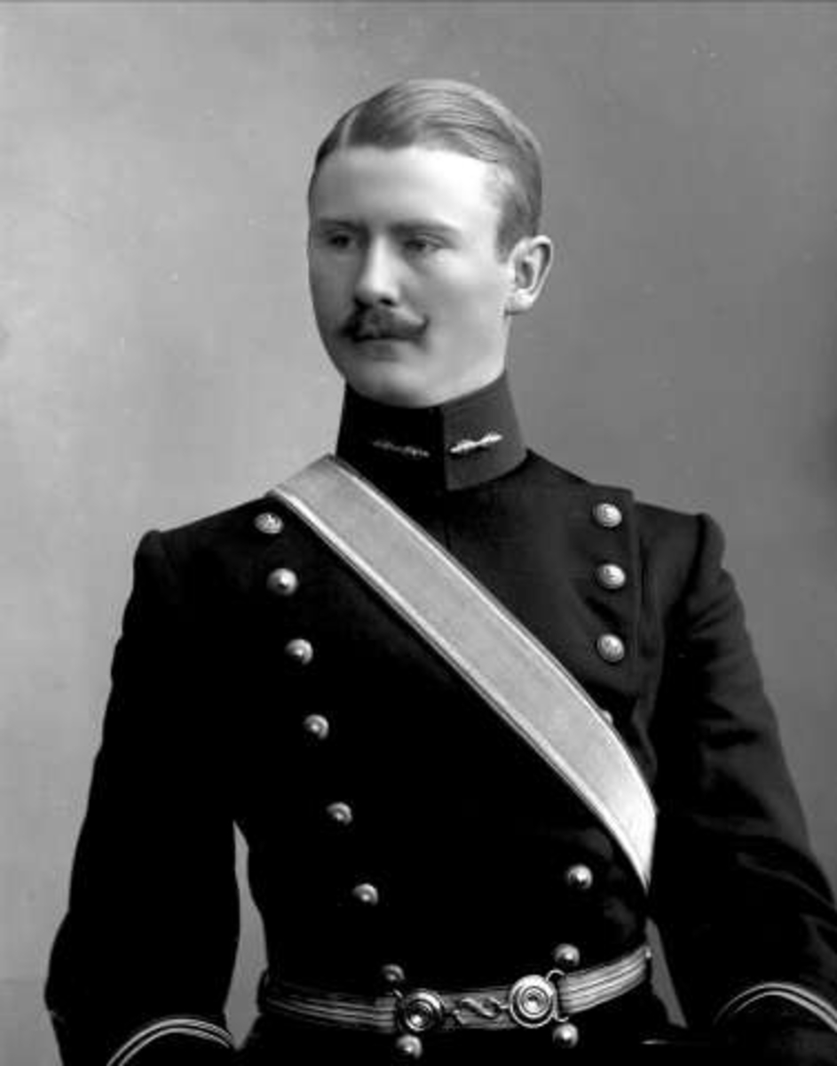 Gustav Borgen, Portrett, mann i uniform som løytnant. Mads Langaard.