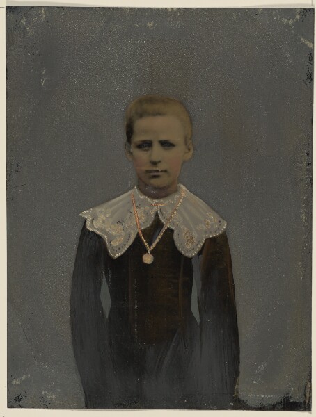Unknown, [Portrait of girl]