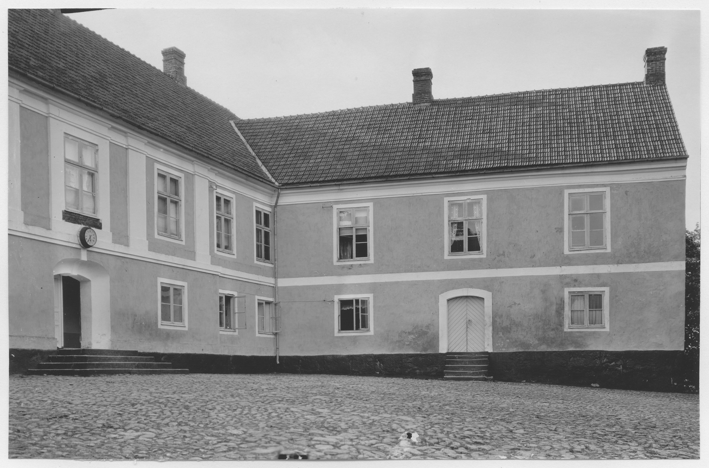 Mårten Sjöbeck, Vallens sätesgård