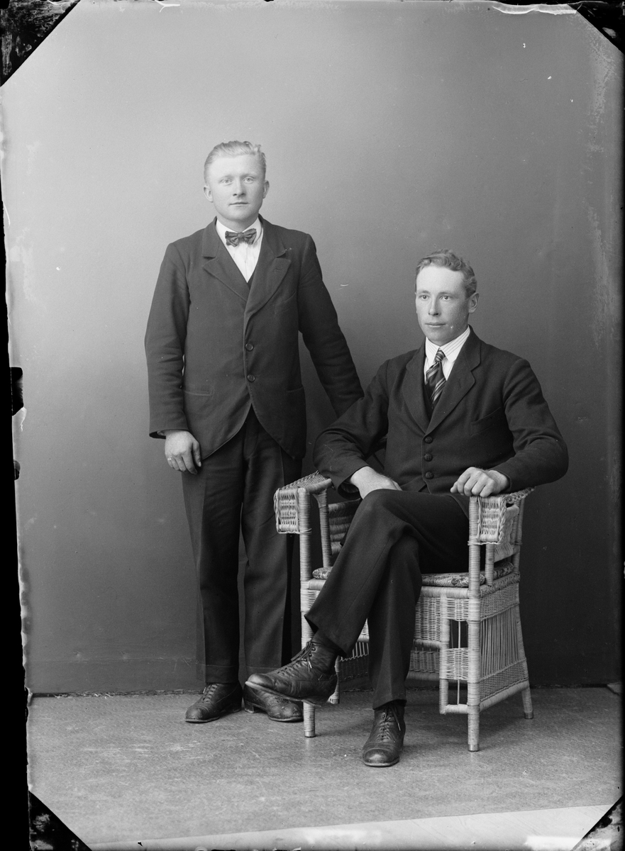 Skötsner-Edhlund, Two Men, Östhammar, Uppland