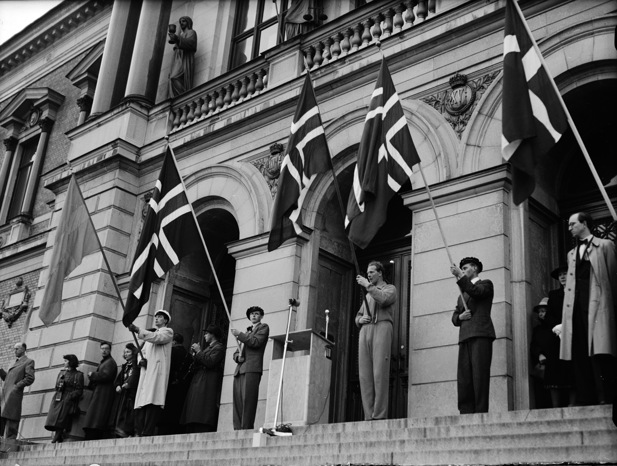 Paul Sandberg, Firandet av Norges nationaldag 17 maj, Universitetshusets trappa