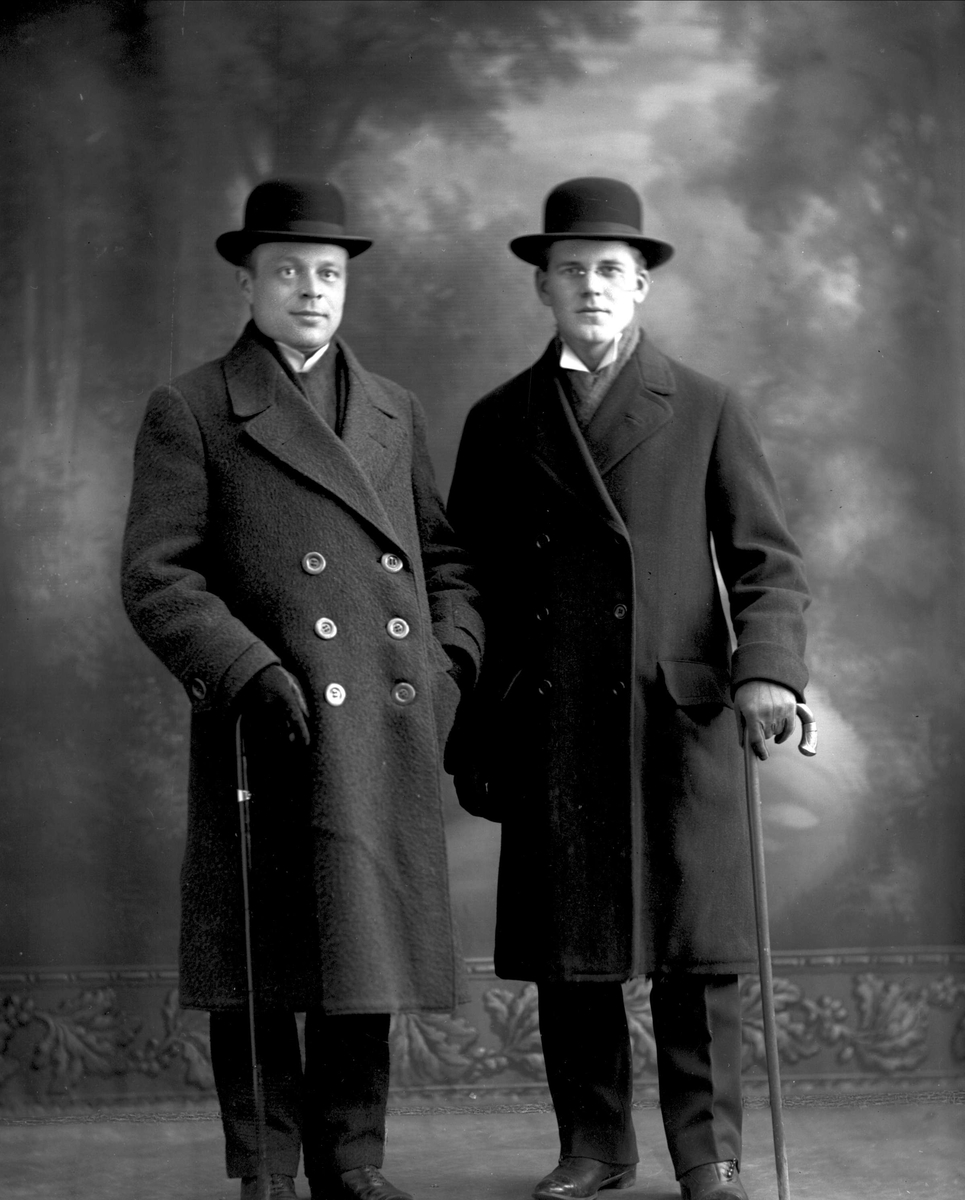 Gustav Borgen, Lars OmdalGustav Borgen