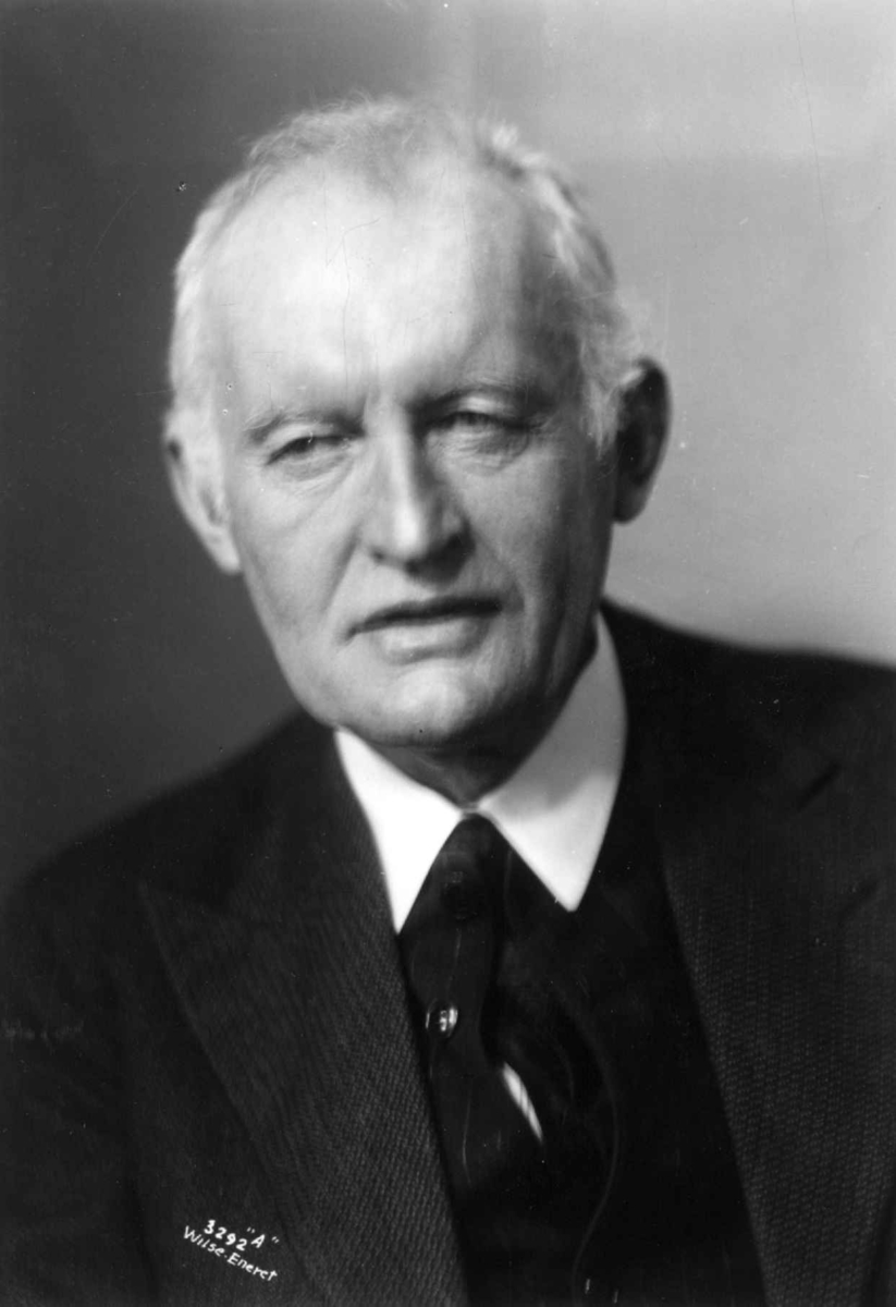 Anders Beer Wilse, Kunstneren og maleren Edvard Munch fotografert av Anders Beer Wilse i 1933.