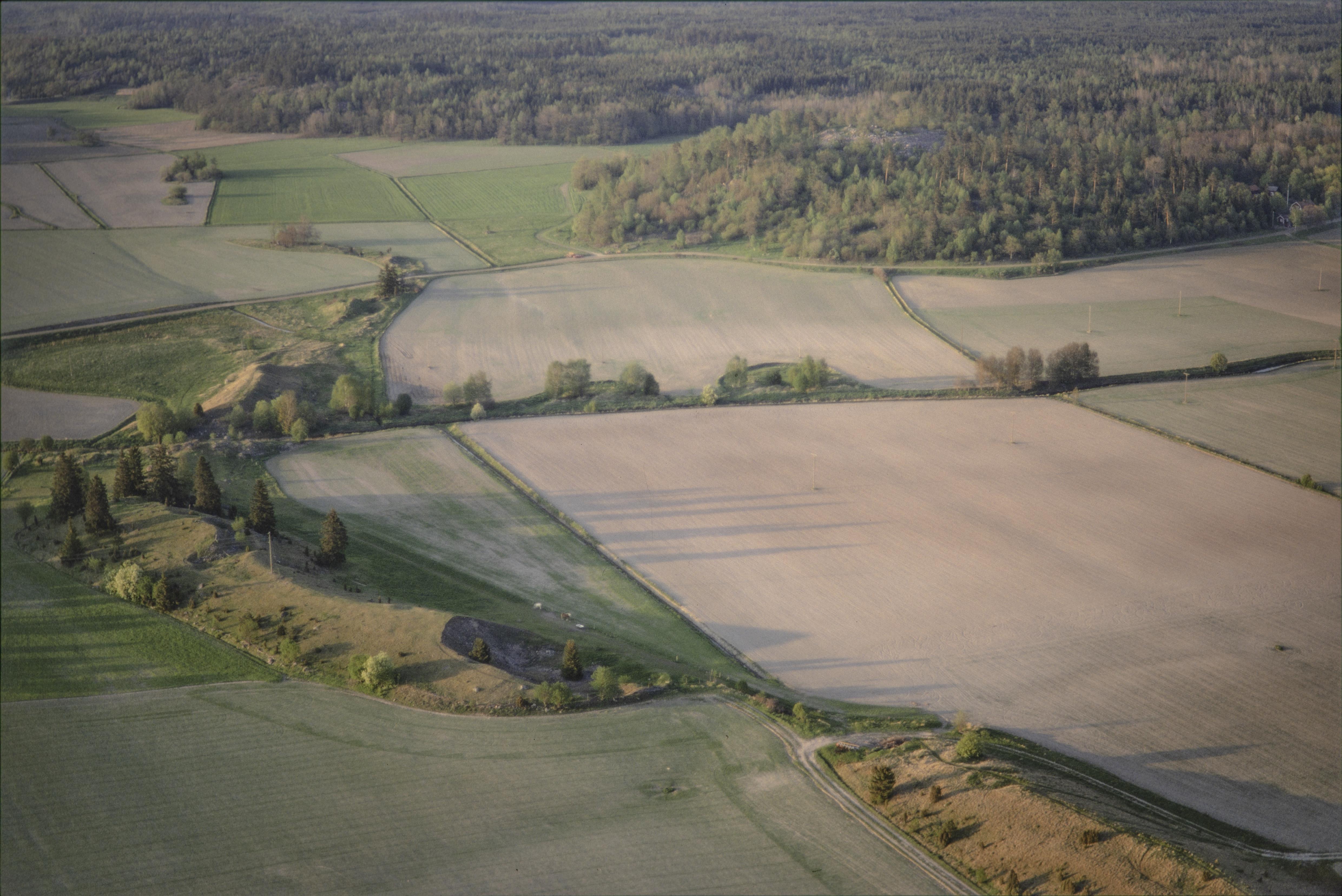 Jan Norrman, Husby-Långhundra 165:1