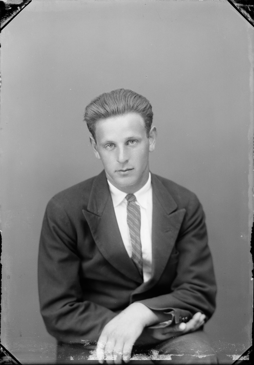 Skötsner-Edhlund, Ateljéporträtt - John Sundström från Snesslinge, Uppland