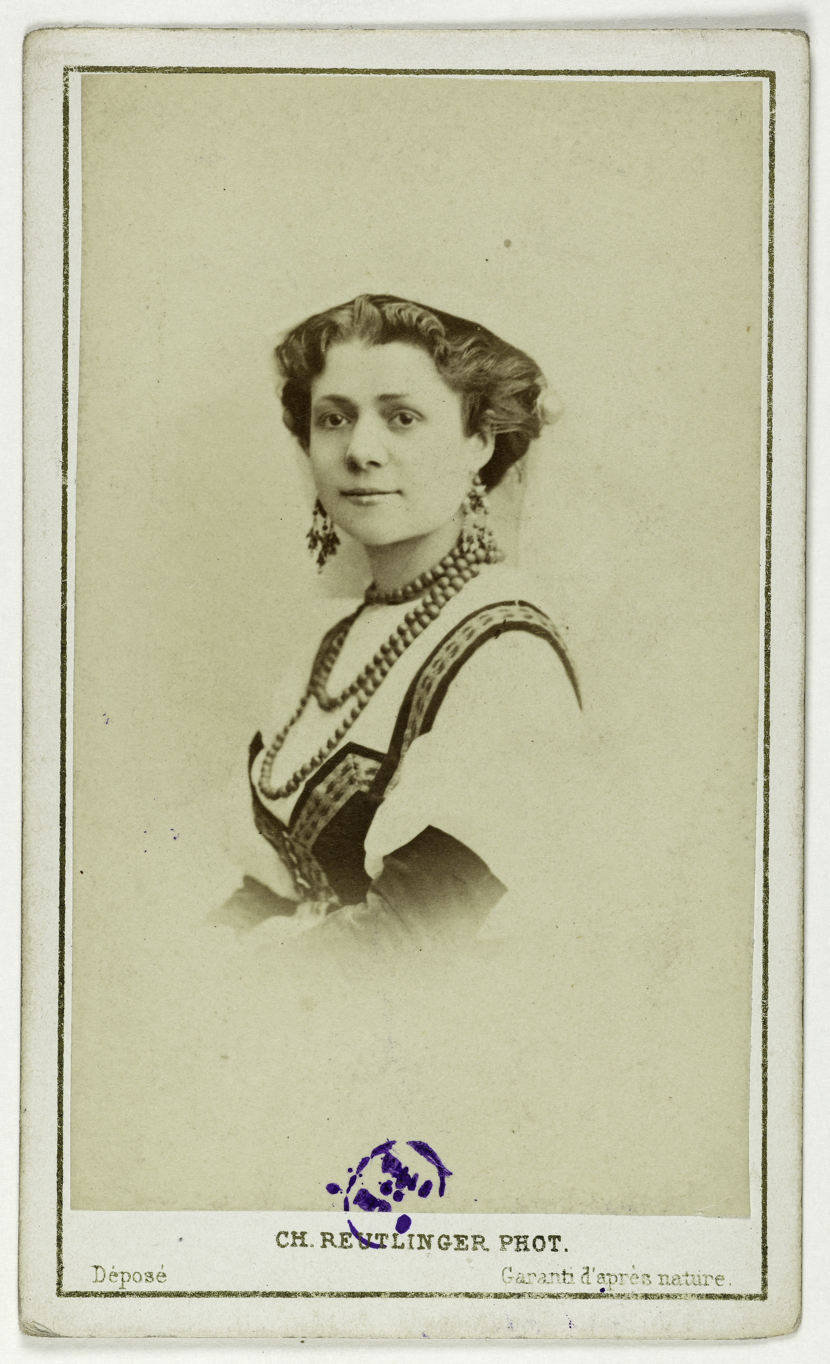 Charles Reutlinger, Portrait de Mme Grivot, (née Marie Laurent), (1843-1890), (actrice)