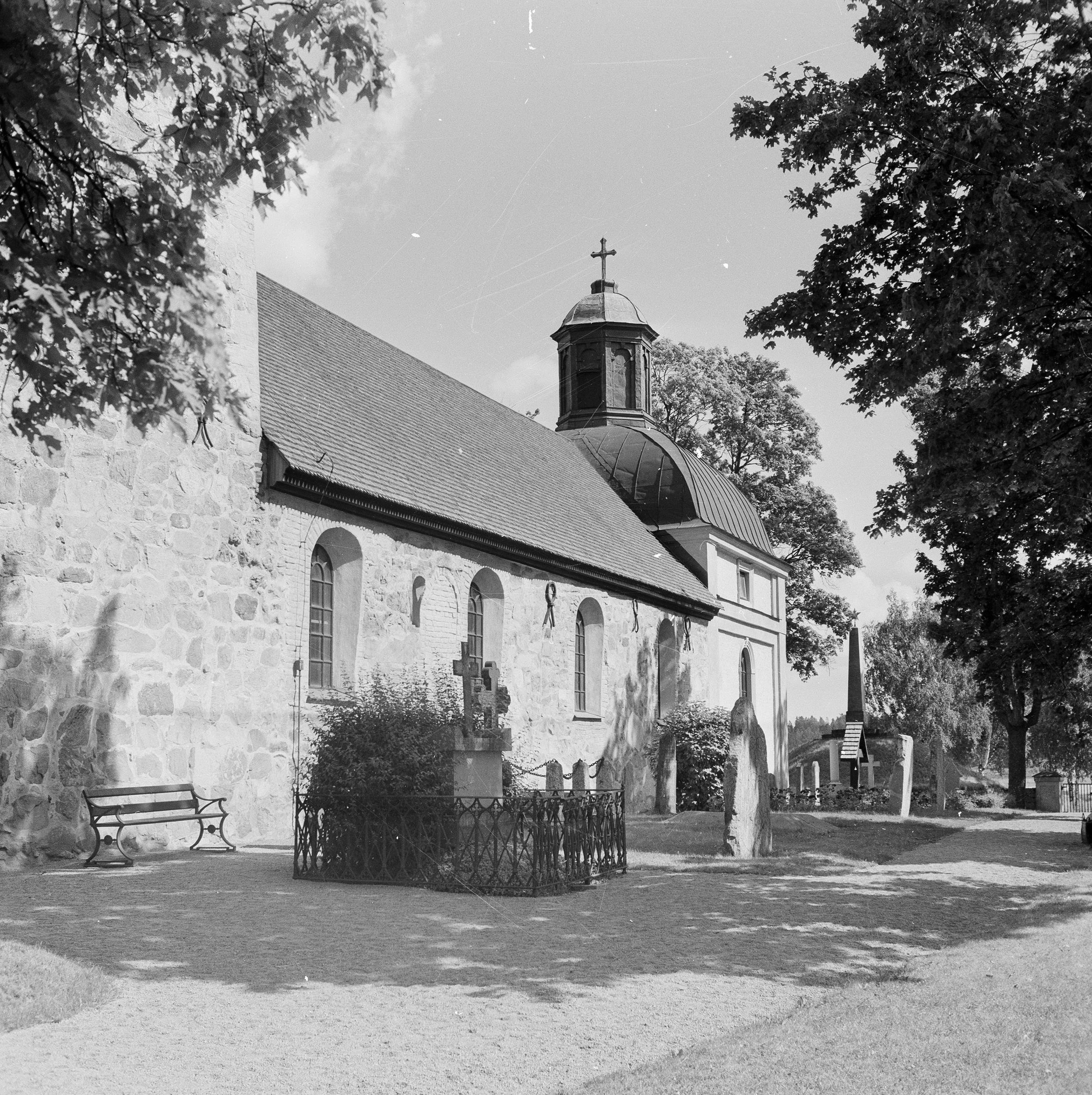 Nils Lagergren, Lovö kyrka