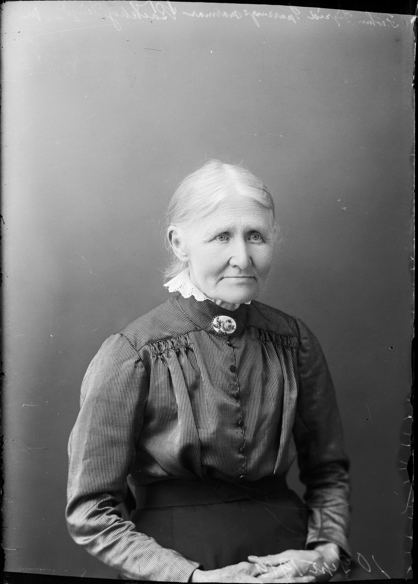 Skötsner-Edhlund, Mormor till Sigrid Sporrong från Backby, Singö socken, Uppland 1919