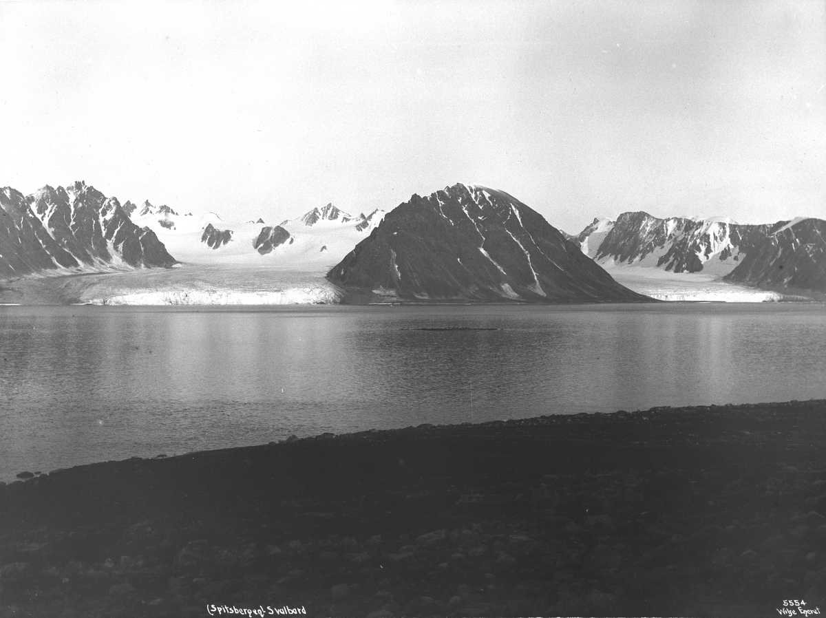 Anders Beer Wilse, Prot: Spitsbergen - Fram Glacier og Sverdrup mountain 1906