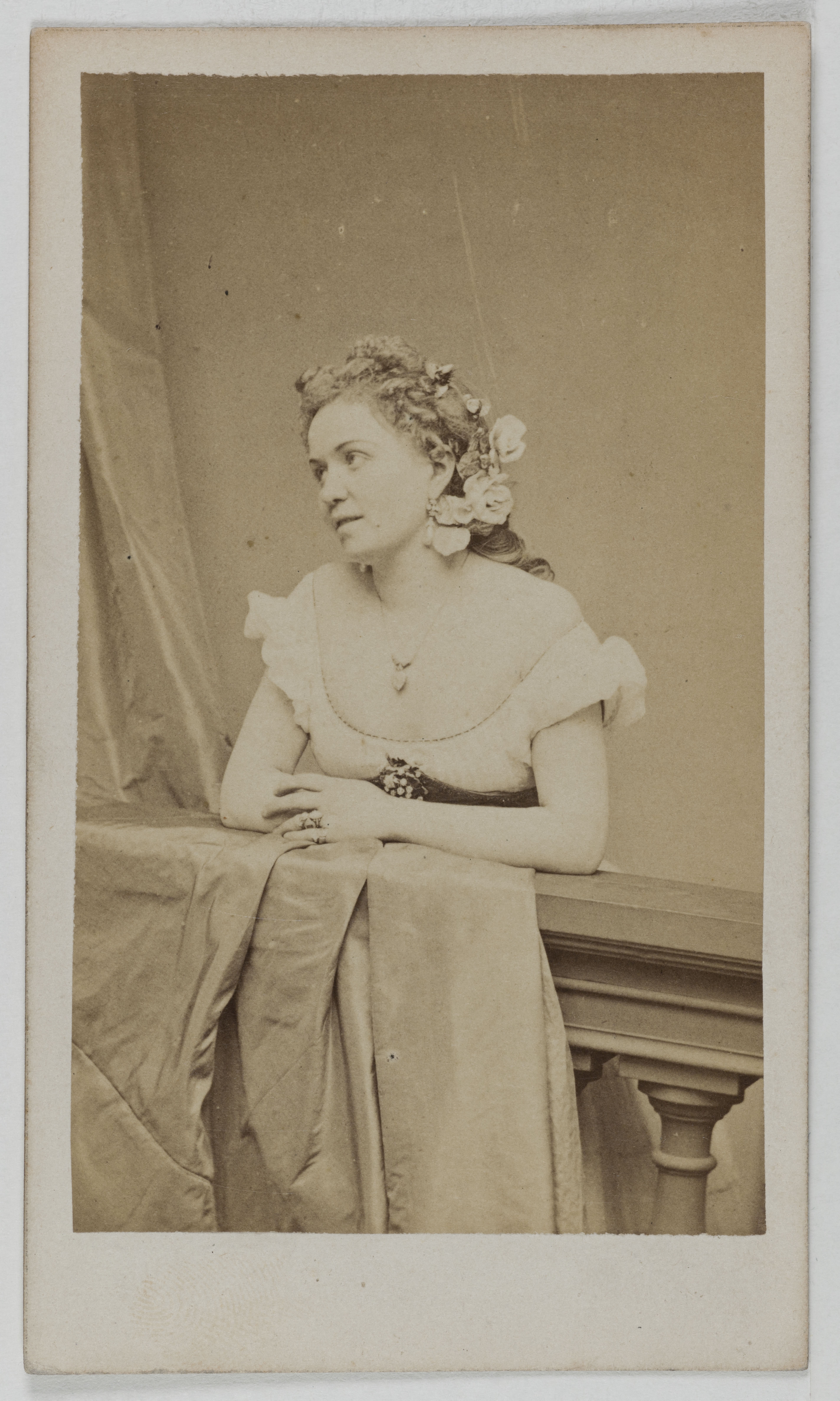 Anonyme, Portrait de Jeanne Leduc, (dite Bougie Rose), actrice