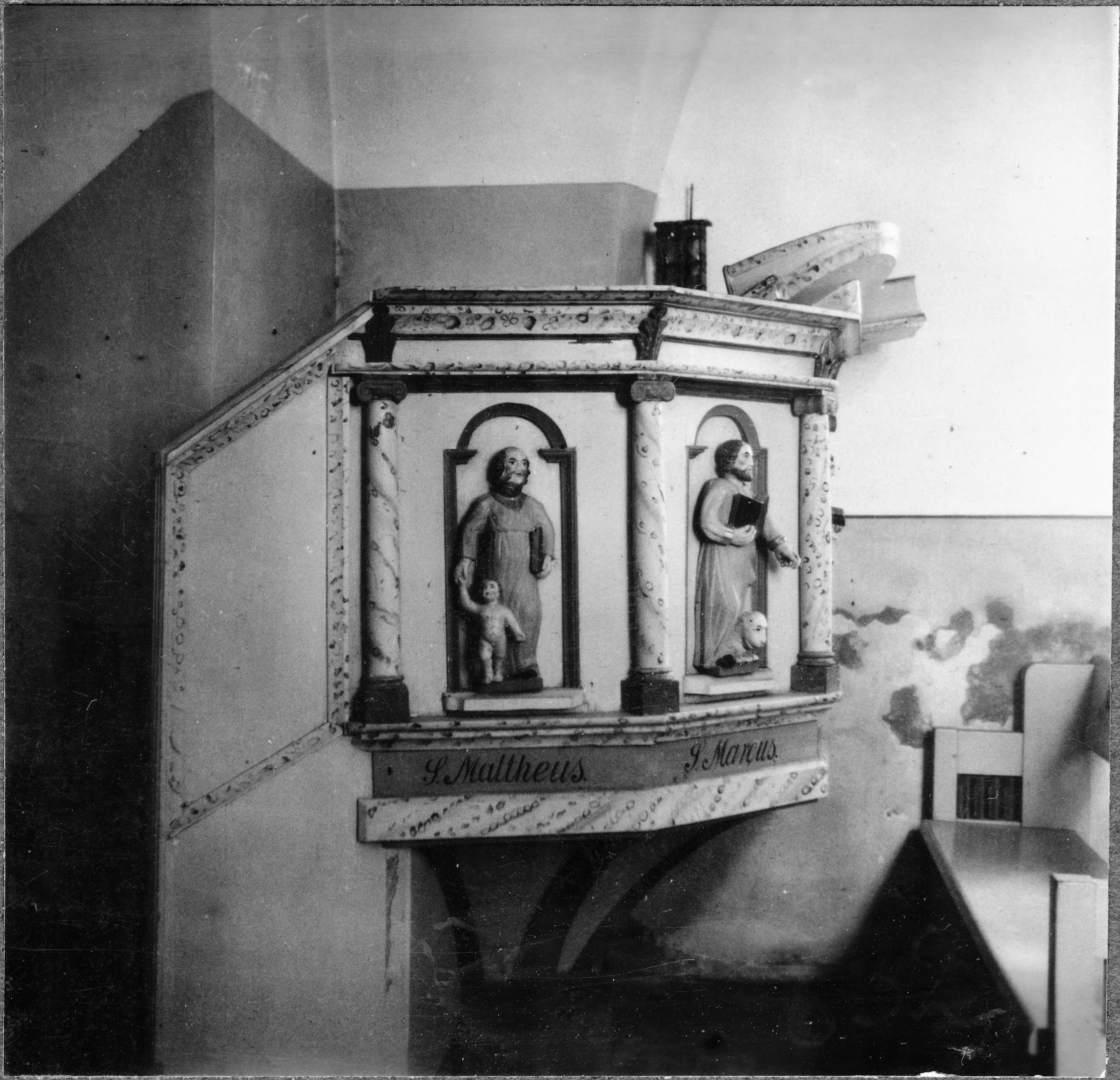 Olle Hellström, Högstena kyrka