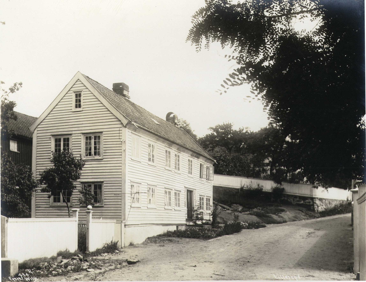 Anders Beer Wilse, Gammelt trehus, Lillesand, Aust-Agder.