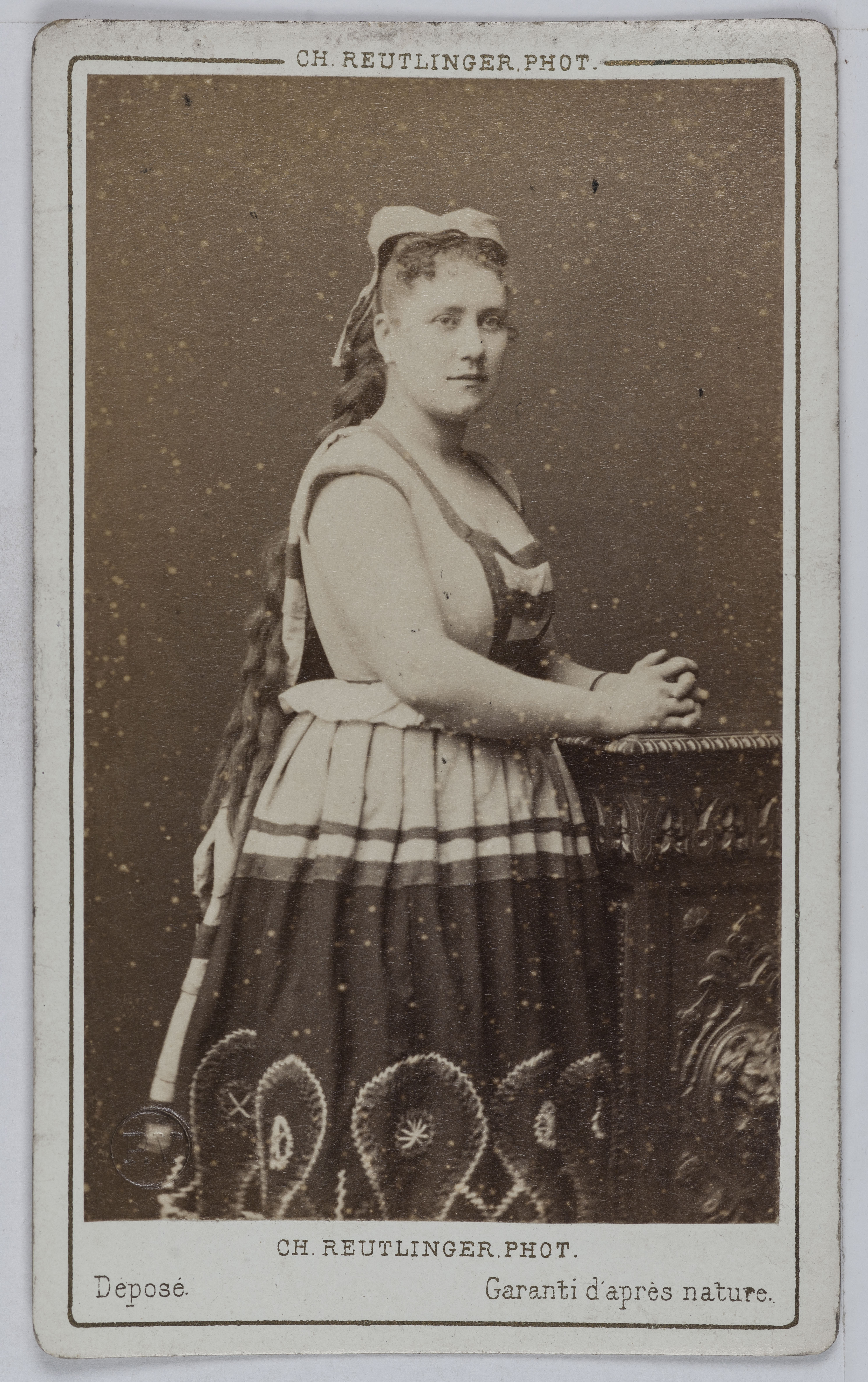 Charles Reutlinger, Portrait de Marie Riquet, actrice au Théâtre Déjazet et au Théâtre des Nouveautés en 1874.