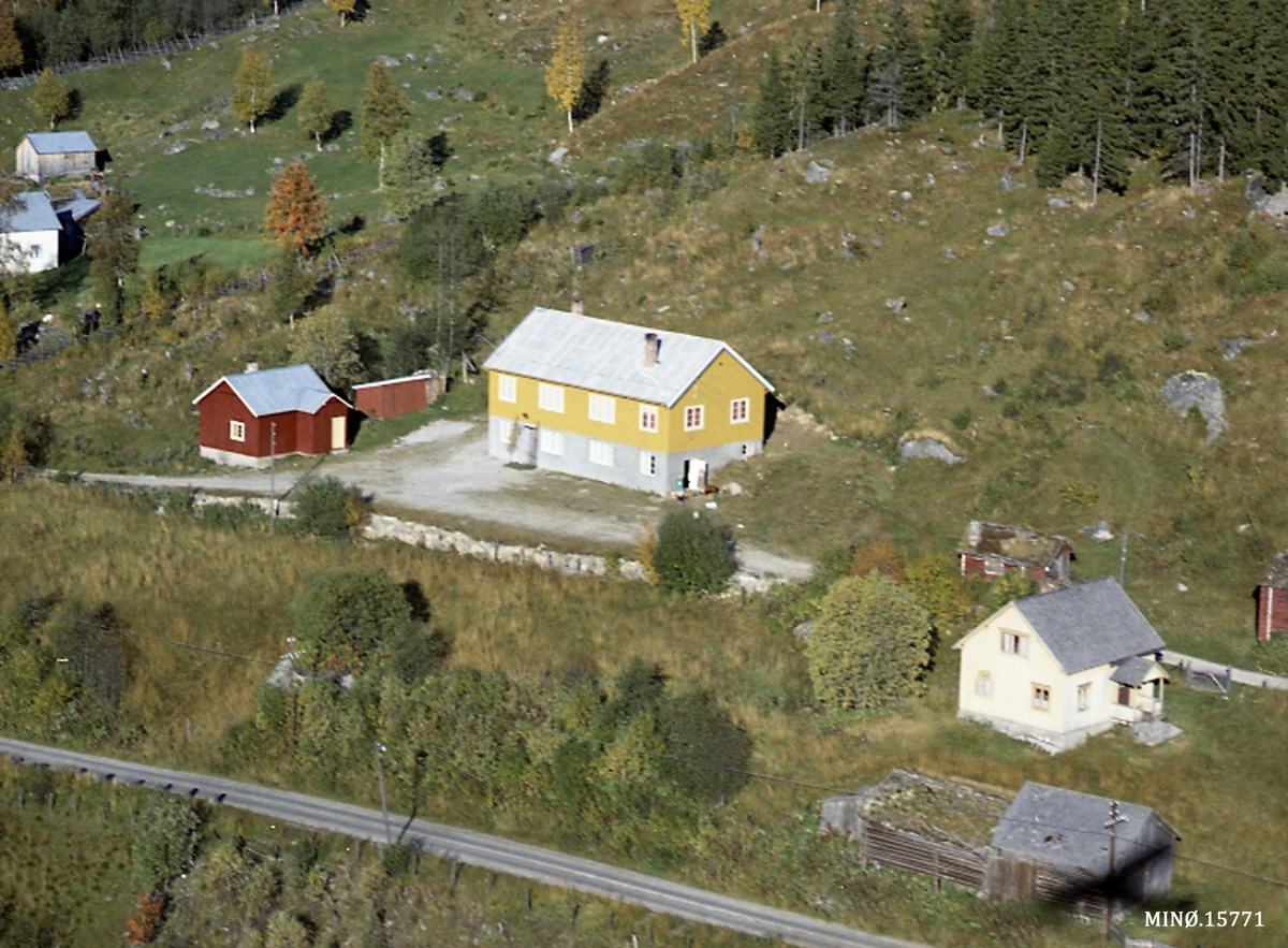 Widerøes Flyveselskap A/S, Bebyggelse