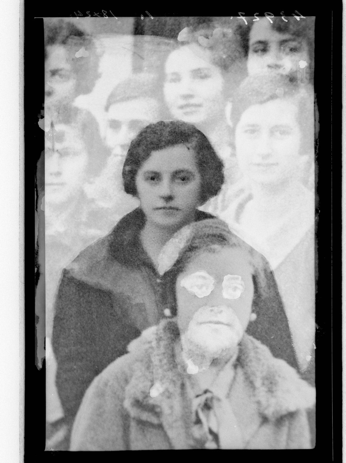 Desconegut, [Group Portrait]