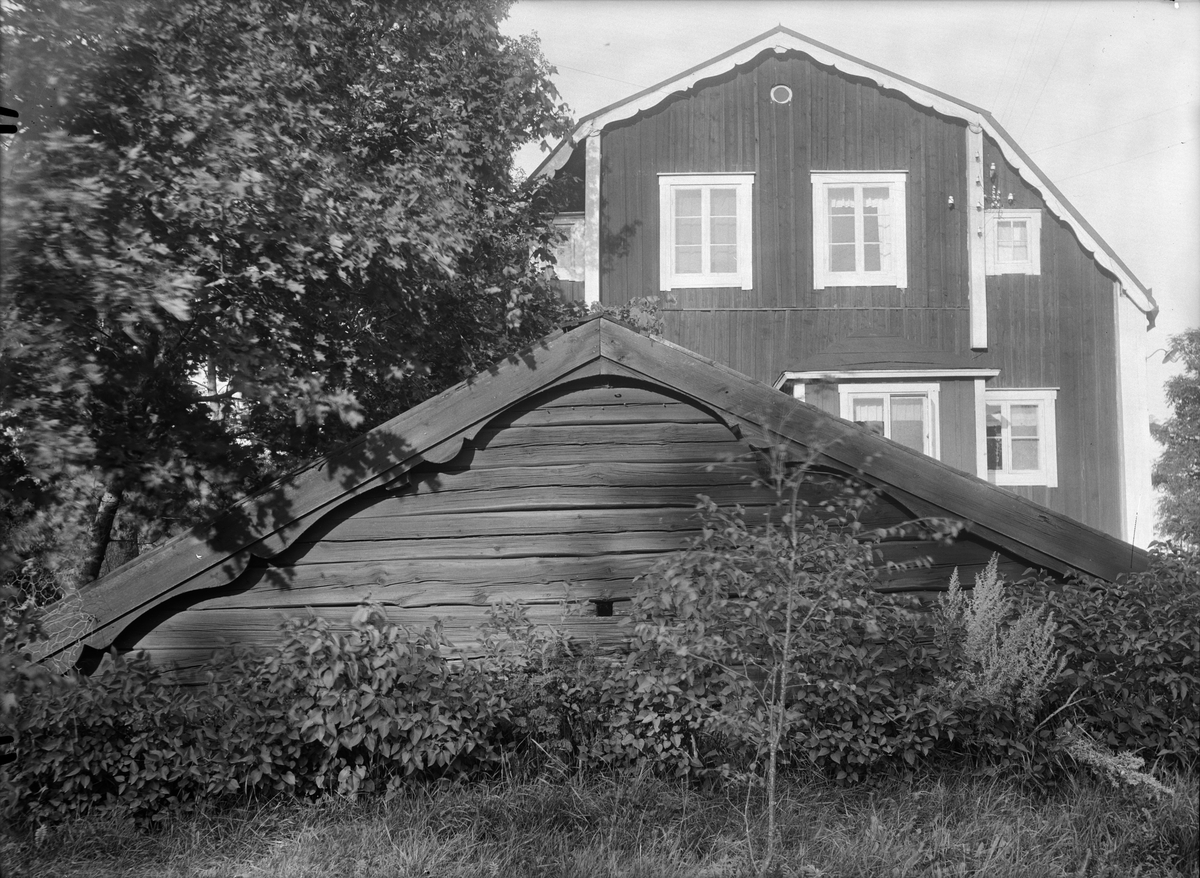 Paul Sandberg, Källarbod i Hjältberga, Simtuna socken, Uppland