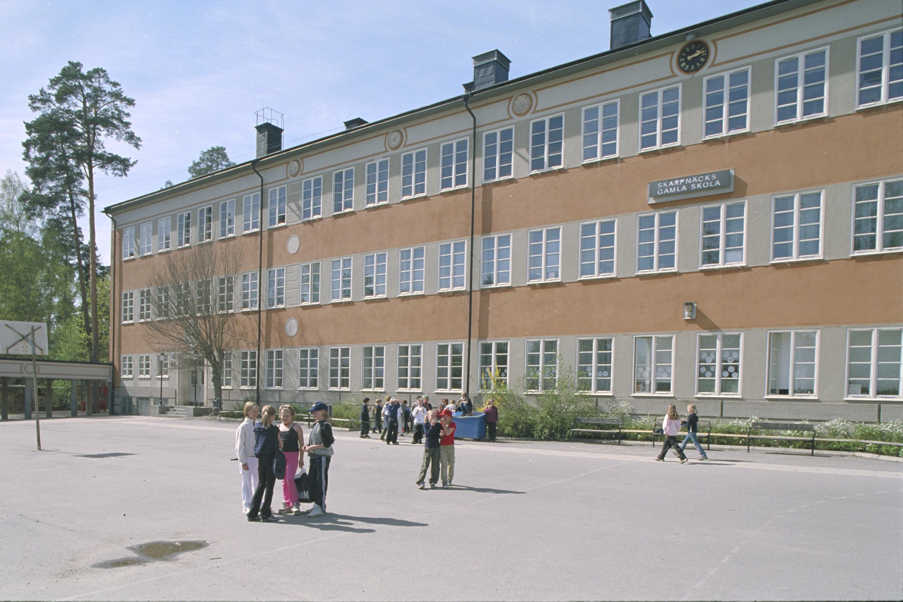 Bengt A Lundberg, Skarpnäcks gamla skola