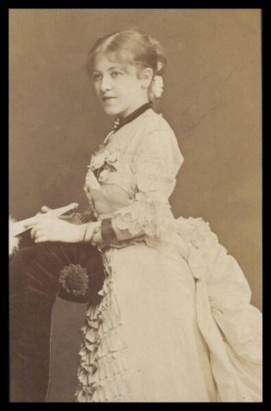 London Stereoscopic and Photographic Company, Guy Little Theatrical Photograph
