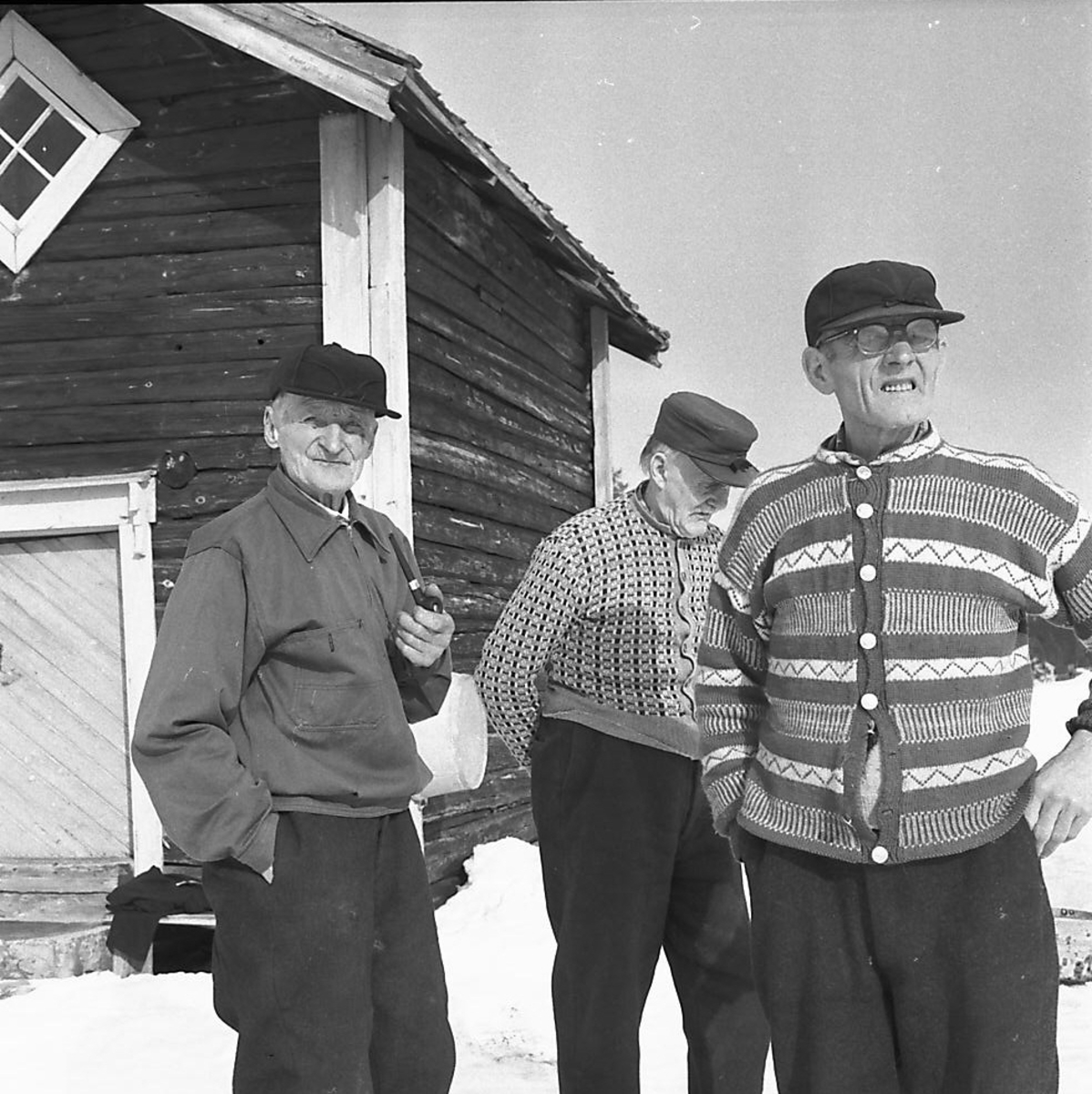 Per Magne Grue, Fredsjubileum, pensjonister på Os markerer dagen, ??