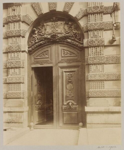 Atget, Jean-Eugène-Auguste, Doorway, Quai de Louvre, Paris, France