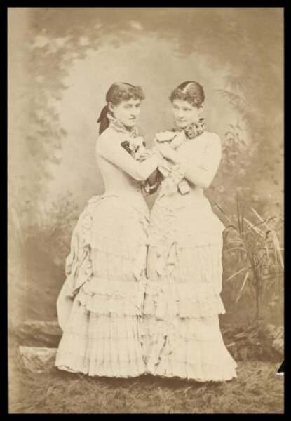London Stereoscopic and Photographic Company, Guy Little Theatrical Photograph