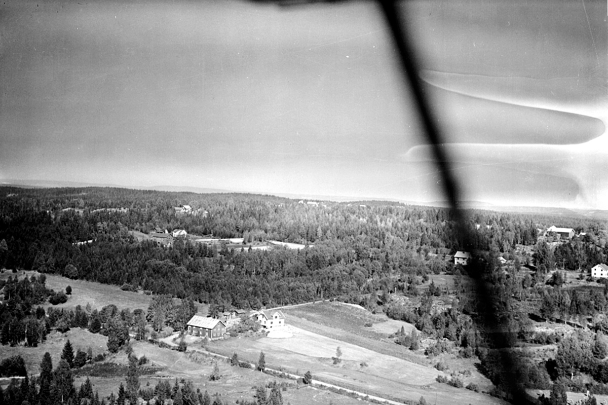 Widerøes Flyveselskap A/S, FLYFOTO SKJELSETENGEN 368-2, ÅSEN SØNDRE 373-1, VALLSET