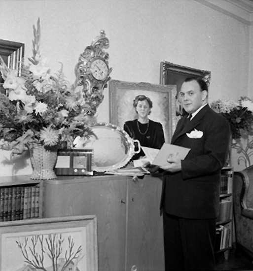 Knut Borg, Interior of rooms, a man. Hagman on his 40th birthday.