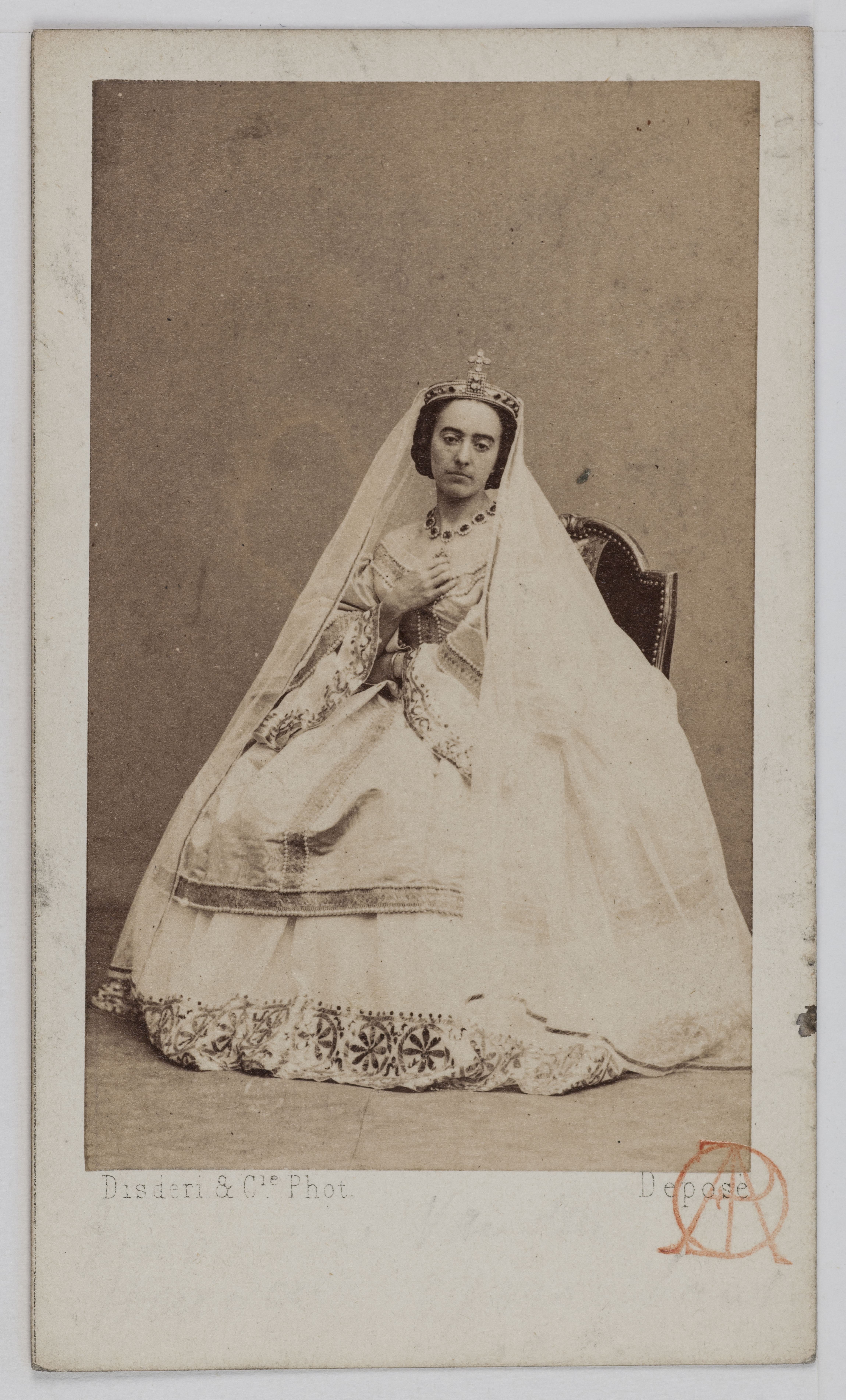Disderi & Cie, Portrait de Mme Vandenheuvel, (née Caroline Duprez, 1832-1875), soprane française, fille de Gilbert Duprez et d'Alexandrine Duperron-Duprez et épouse du violoniste belge Vandenheuvel.