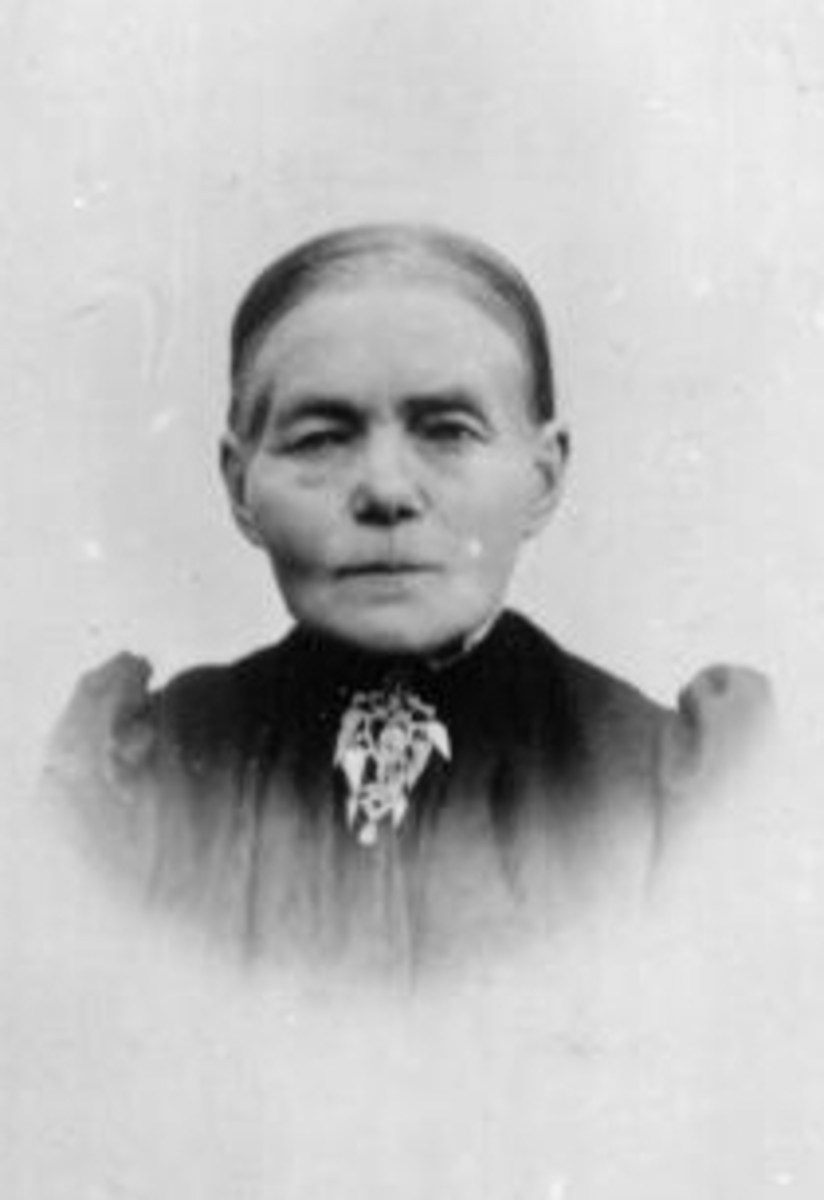 Anno Domkirkeodden, Oline Andersdatter Prestrud (1826-1907), Helgøya.