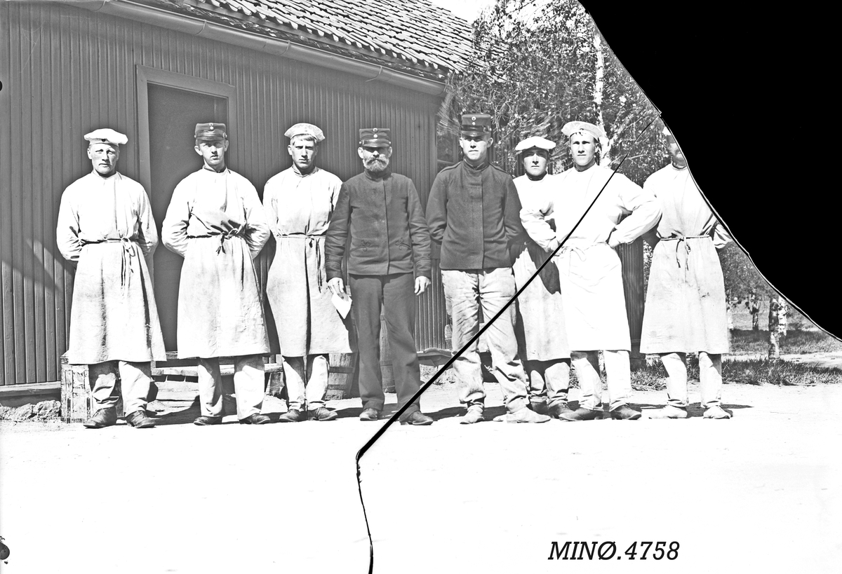 Peder J. Bredalslien, portrett, klær, yrkesklær, arbeidsgruppe
