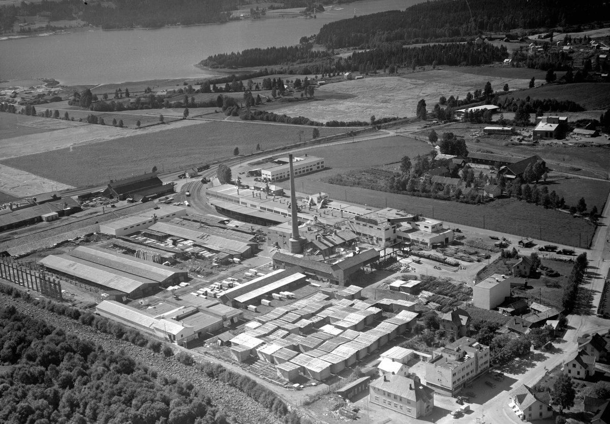 Anno Domkirkeodden, Flyfoto av Berger Langmoen A/S, Brumunddal.