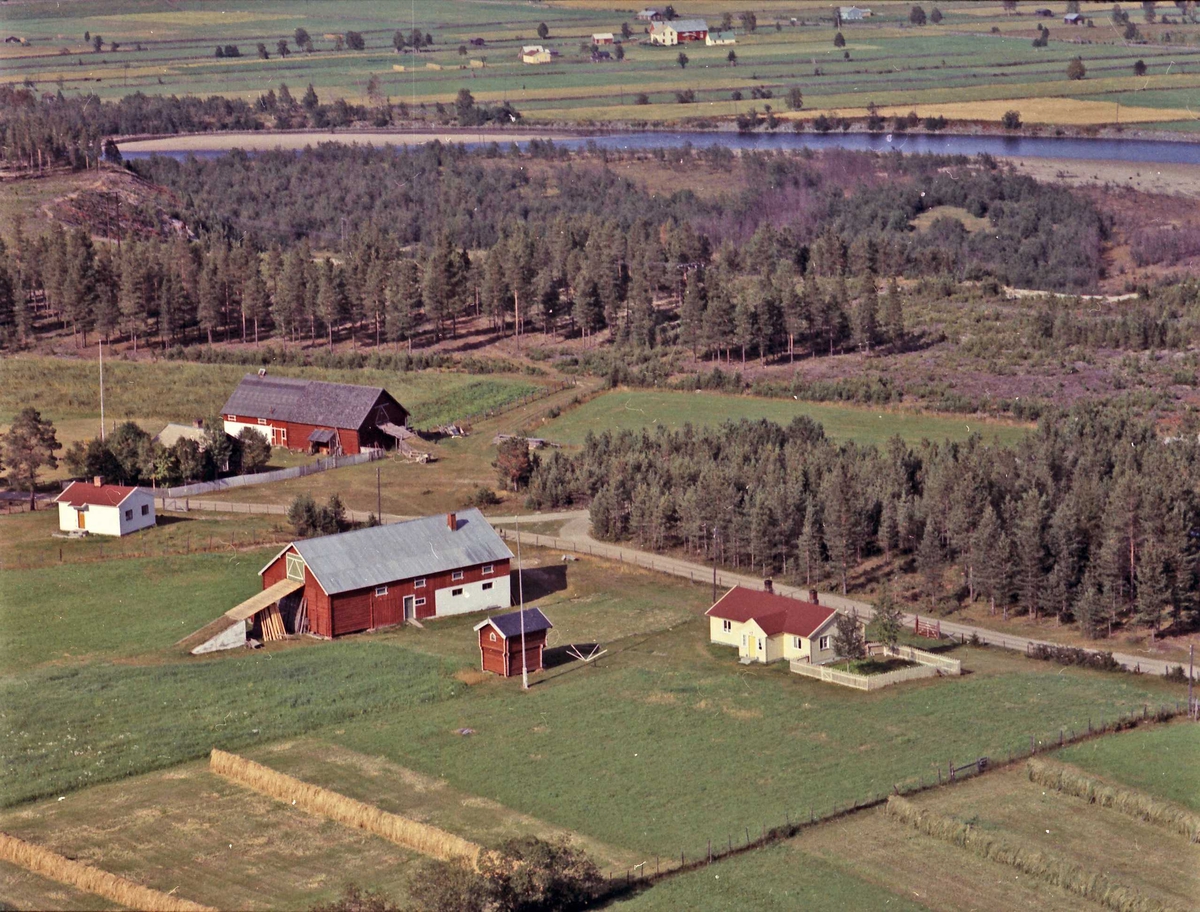 Widerøes Flyveselskap A/S, Gårdsbruk.