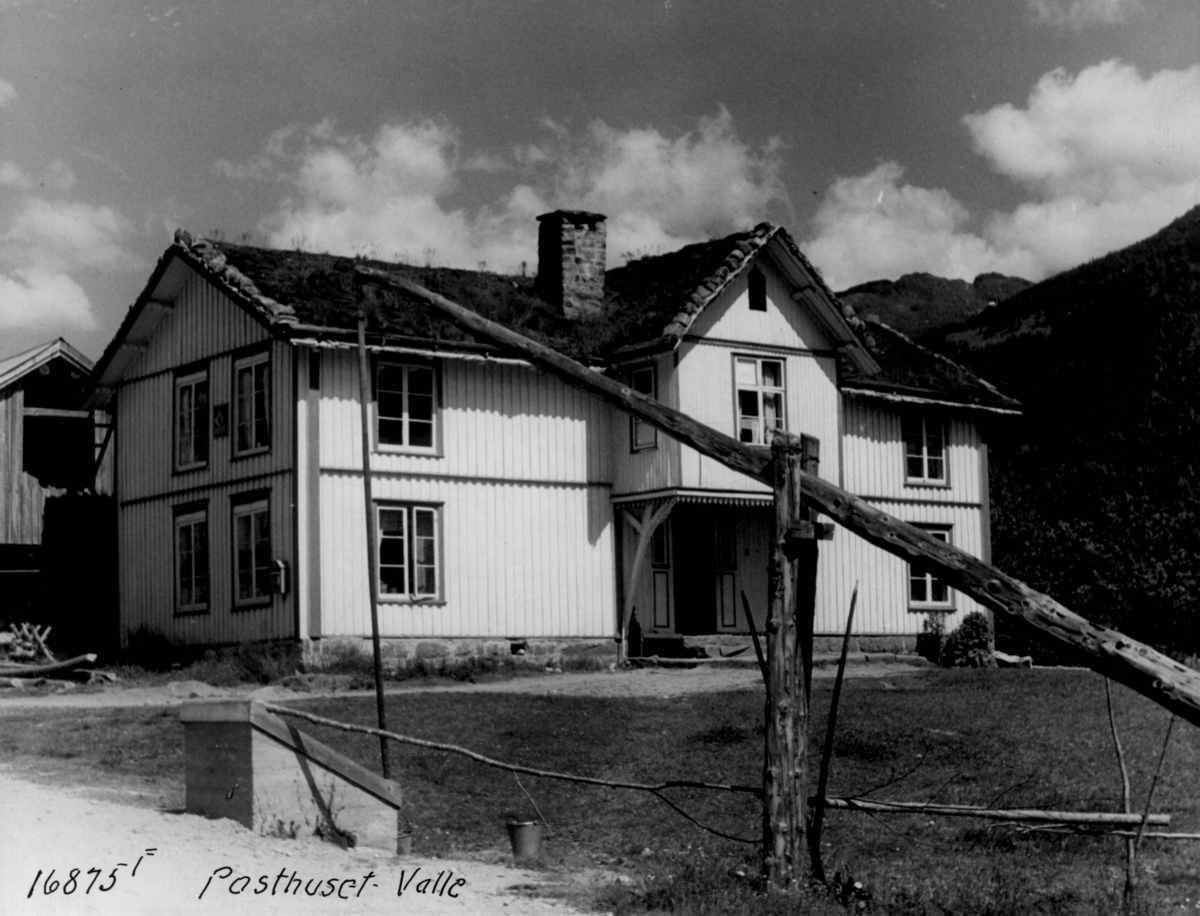 Anders Beer Wilse, Samferdsel, post, posthus.