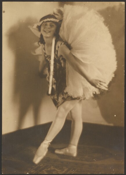 Louis Fleckenstein, [Ballerina with Headdress]