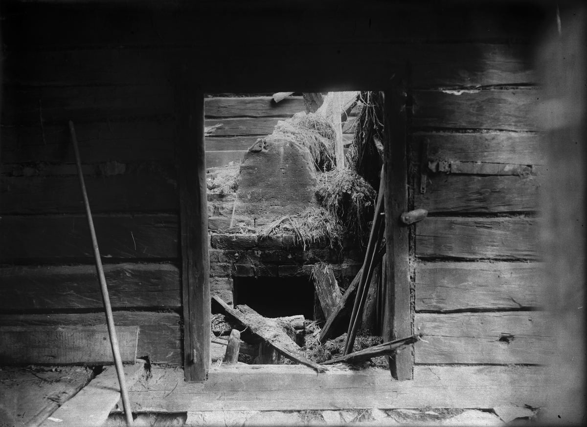 Paul Sandberg, Bastu, E Johansson, Nybergen, Nyvla, Bälinge parish, Uppland, probably 1920s