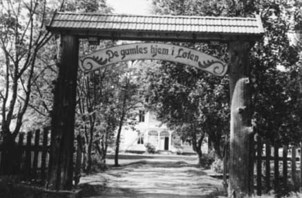 Anno Domkirkeodden, LØTEN GAMLEHJEM, INNGANGSPARTI