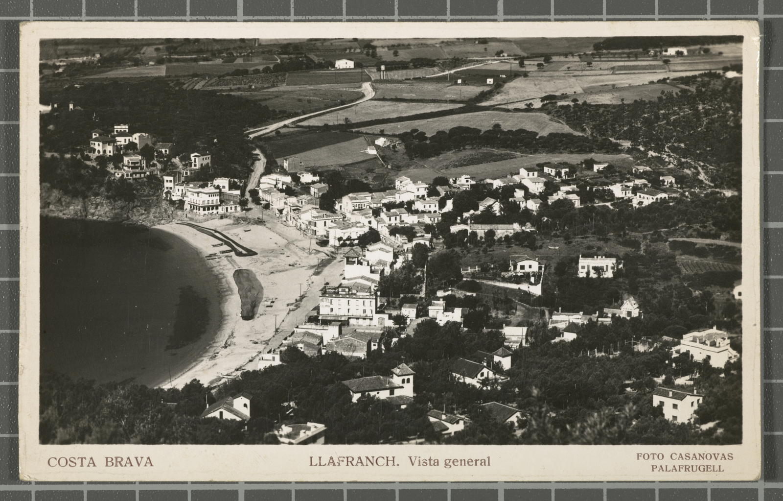 Desconegut, Costa Brava. Llafranch. General view