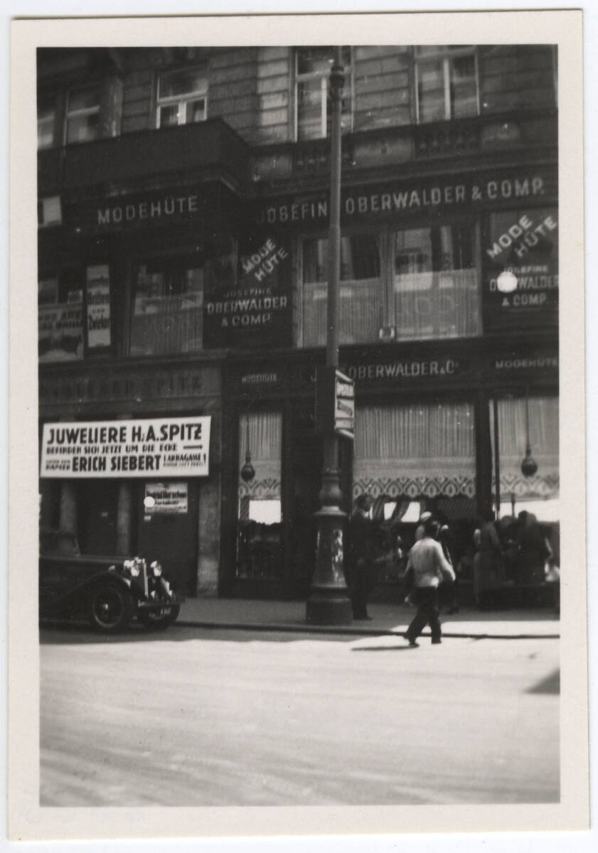 Anonym, Juweliergeschäft Hugo & Alfred Spitz, Wien I., Kärntner Straße 39, Portal