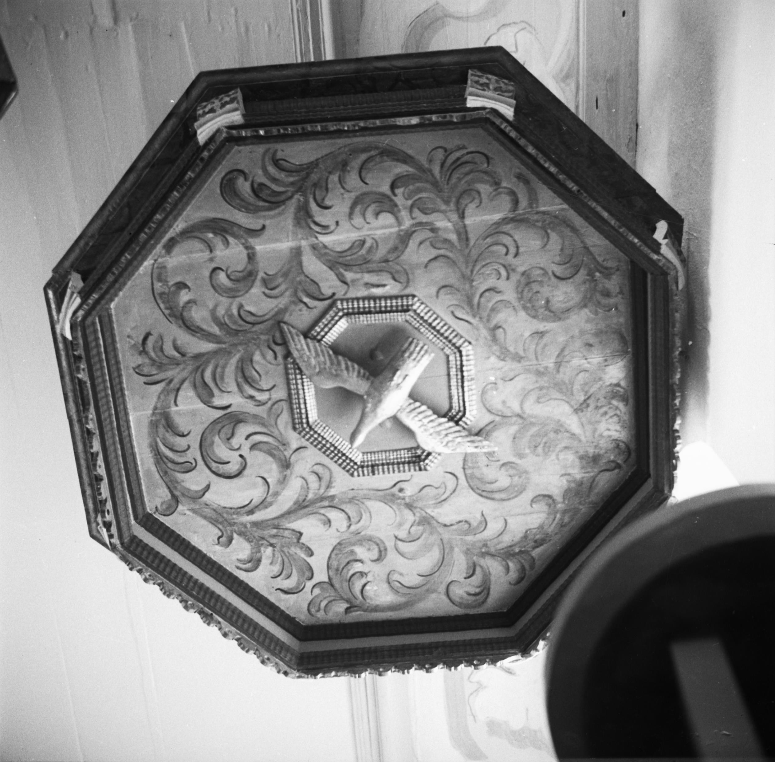 Olle Hellström, Väla kyrka