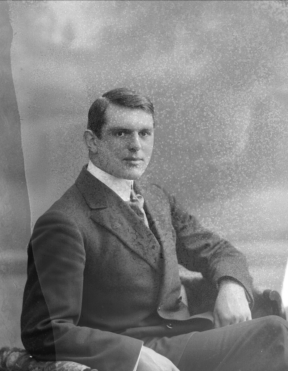 Gustav Borgen, NFB.25458